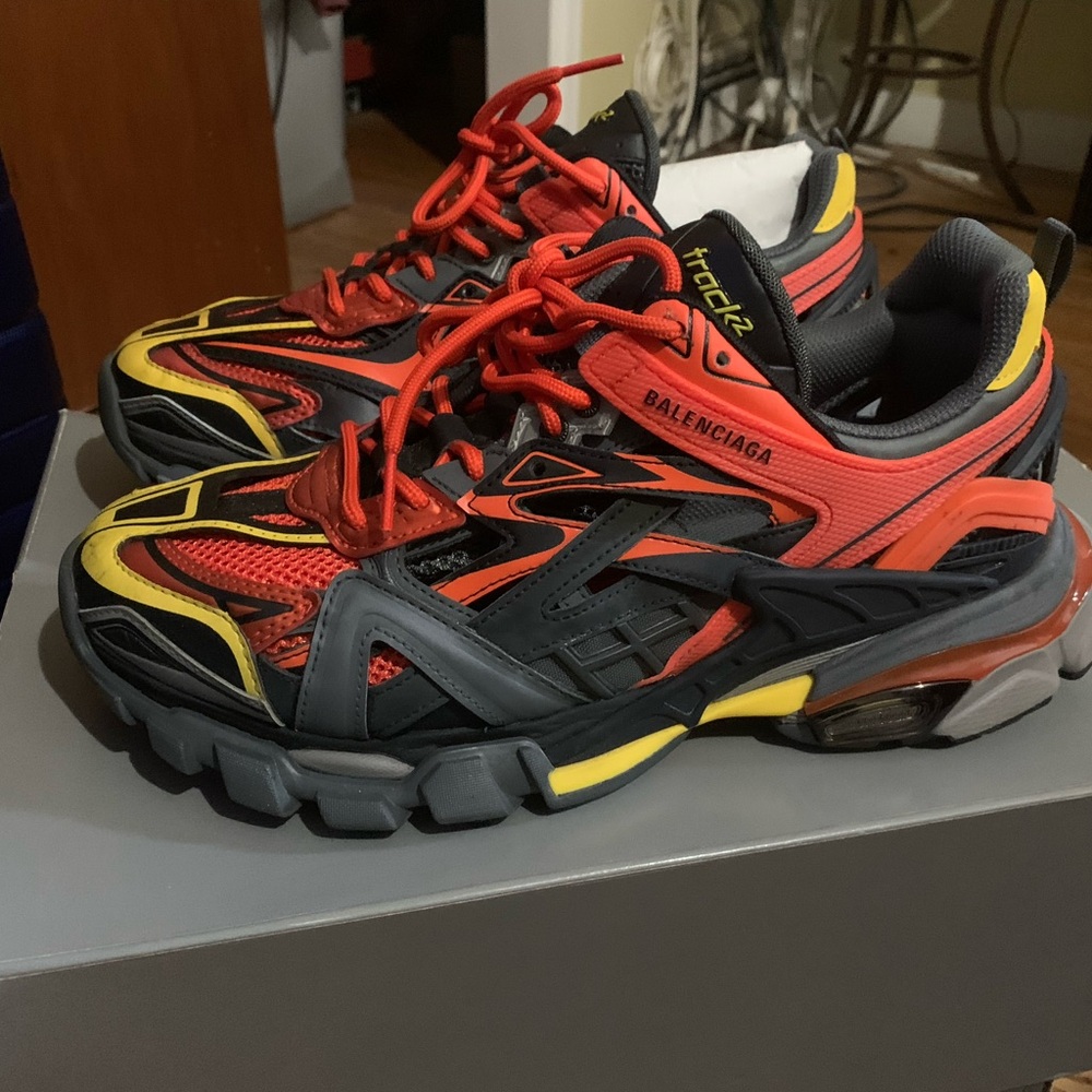 Balenciaga track